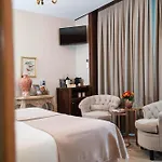 Chateau Pont Saint-martin Bed & Breakfast