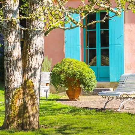 Chateau Pont Saint-martin