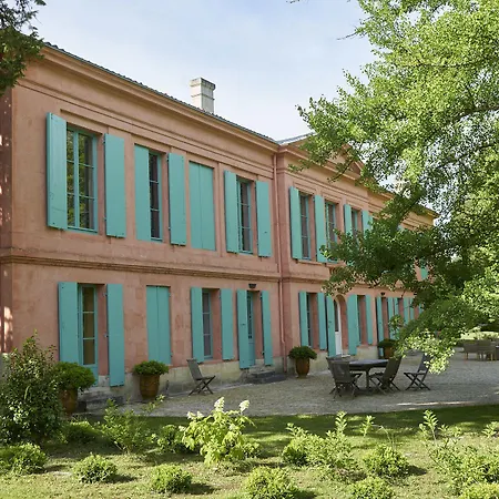 Chateau Pont Saint-martin Couette-café