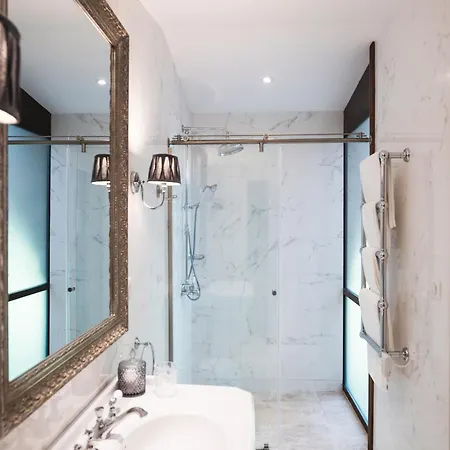 Bed and breakfast Chateau Pont Saint-martin 4*