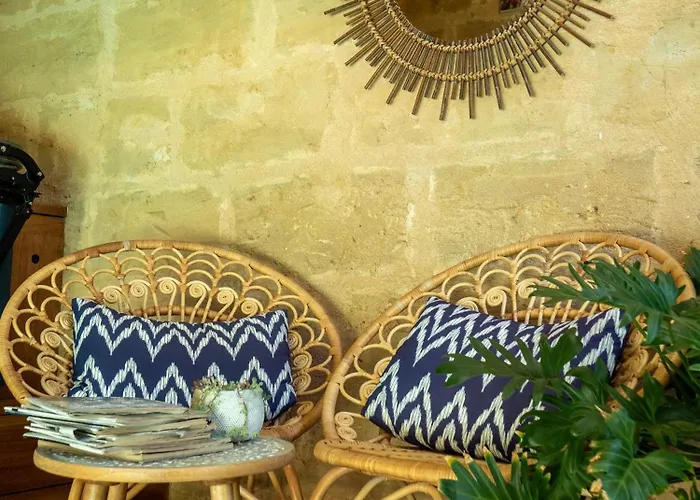 Bed & Breakfast Chateau Pont Saint-martin 4*