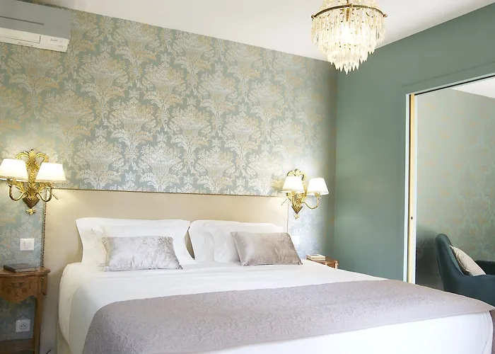 Chateau Pont Saint-martin Bed & Breakfast