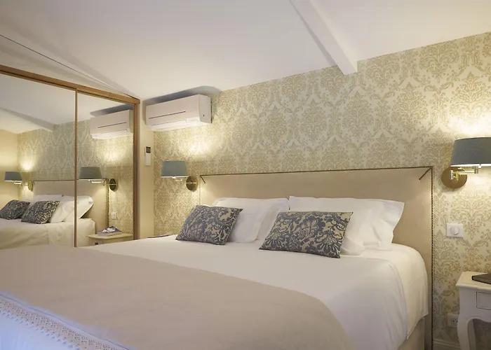 Chateau Pont Saint-martin